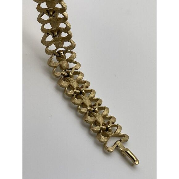 Crown Trifari Gold-Tone Clear Rhinestone Bracelet Signed - Picture 14 of 14